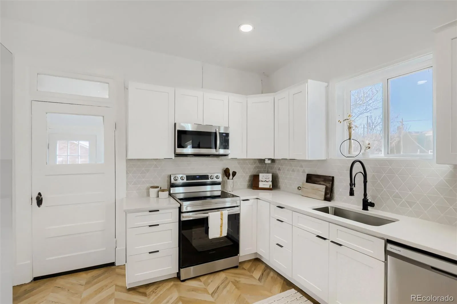 04082026172729 1600 8