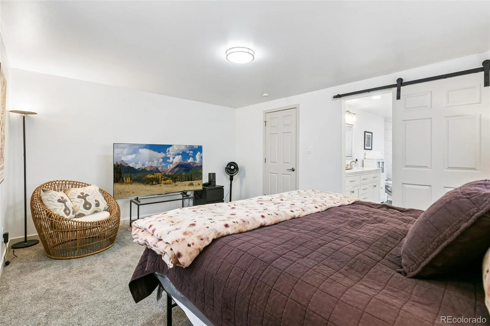 3151 S Holly Place Denver CO 80222 MLS #REC6629179 04262026230613 1600 22