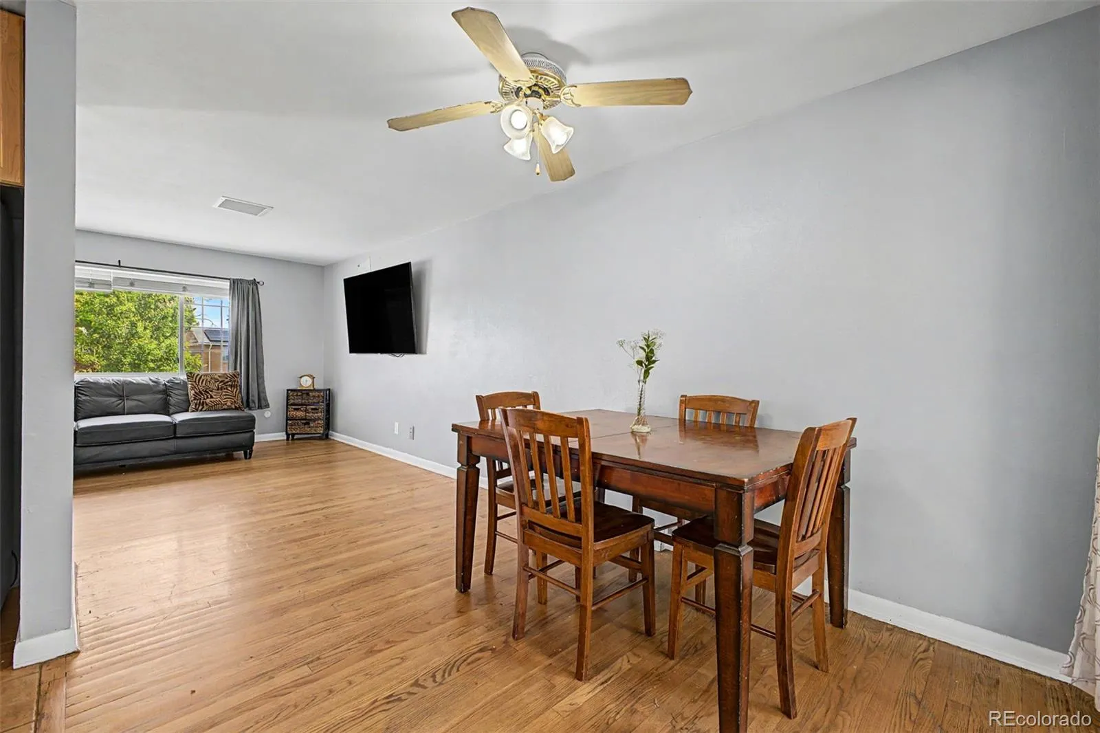 933 Newcombe Street Lakewood CO 80215 MLS #REC6630741 05232026095244 1600 13