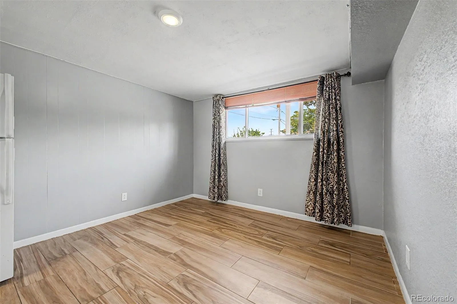 933 Newcombe Street Lakewood CO 80215 MLS #REC6630741 05232026095244 1600 27