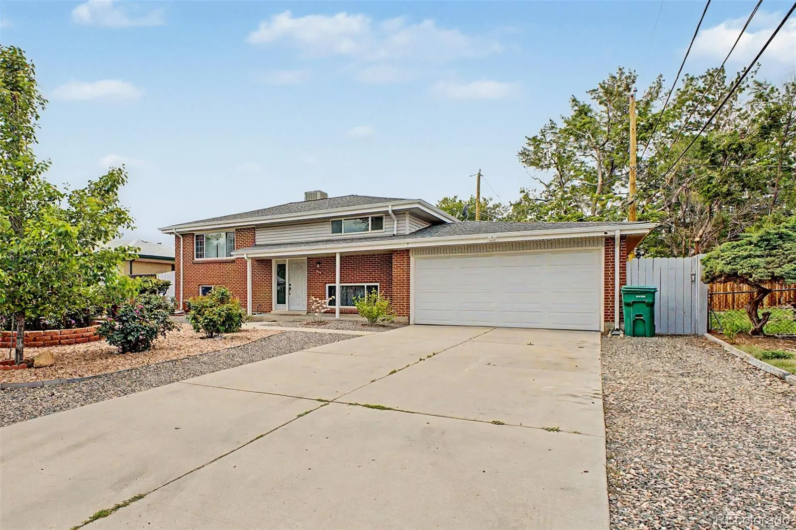 933 Newcombe Street Lakewood CO 80215 MLS #REC6630741 05232026095244 1600 3