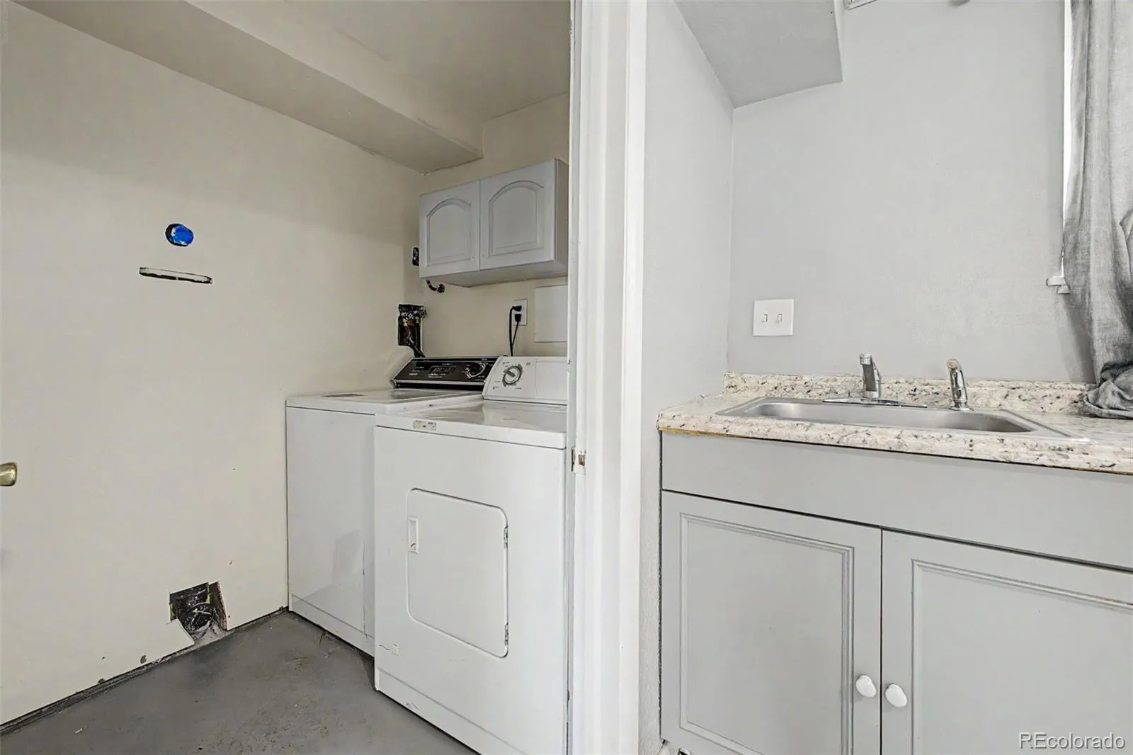 933 Newcombe Street Lakewood CO 80215 MLS #REC6630741 05232026095244 1600 37