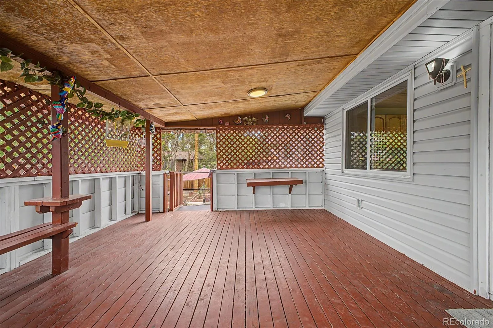 933 Newcombe Street Lakewood CO 80215 MLS #REC6630741 05232026095244 1600 42
