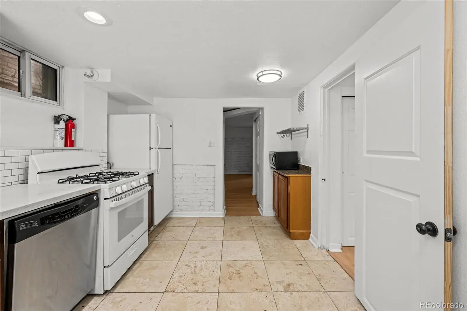 03062026183401 1600 18