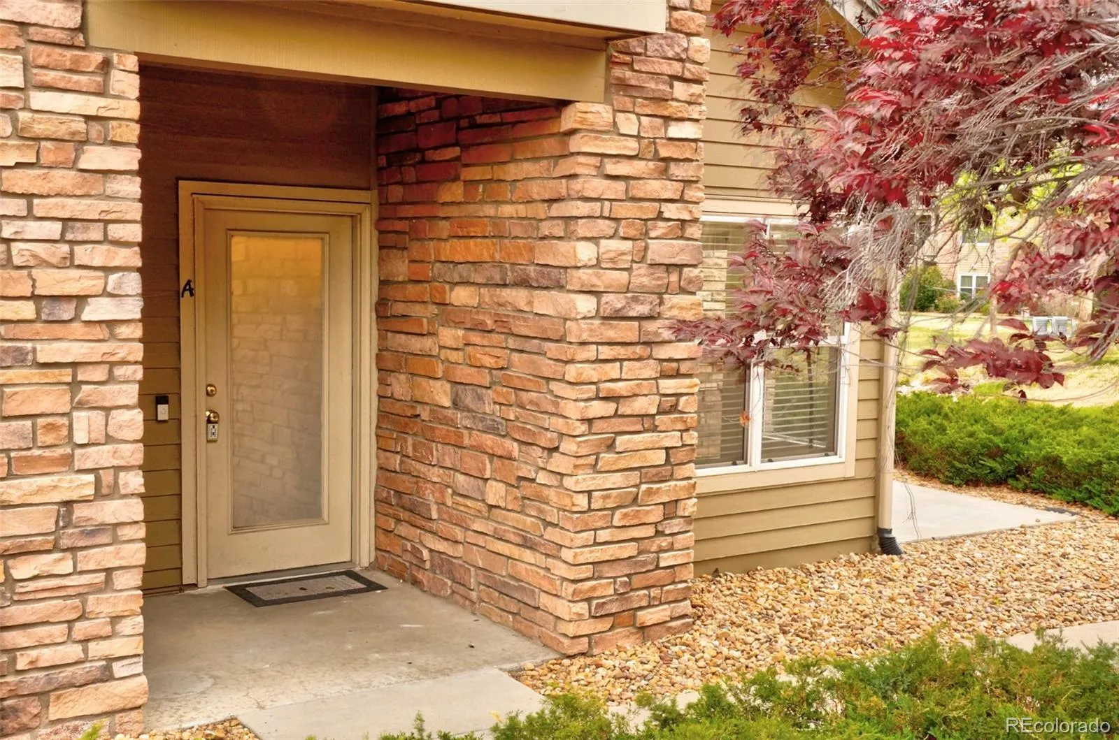 18201 E Greenwood Drive #A Aurora CO 80013 MLS #REC6632491 05062026040910 1600 0