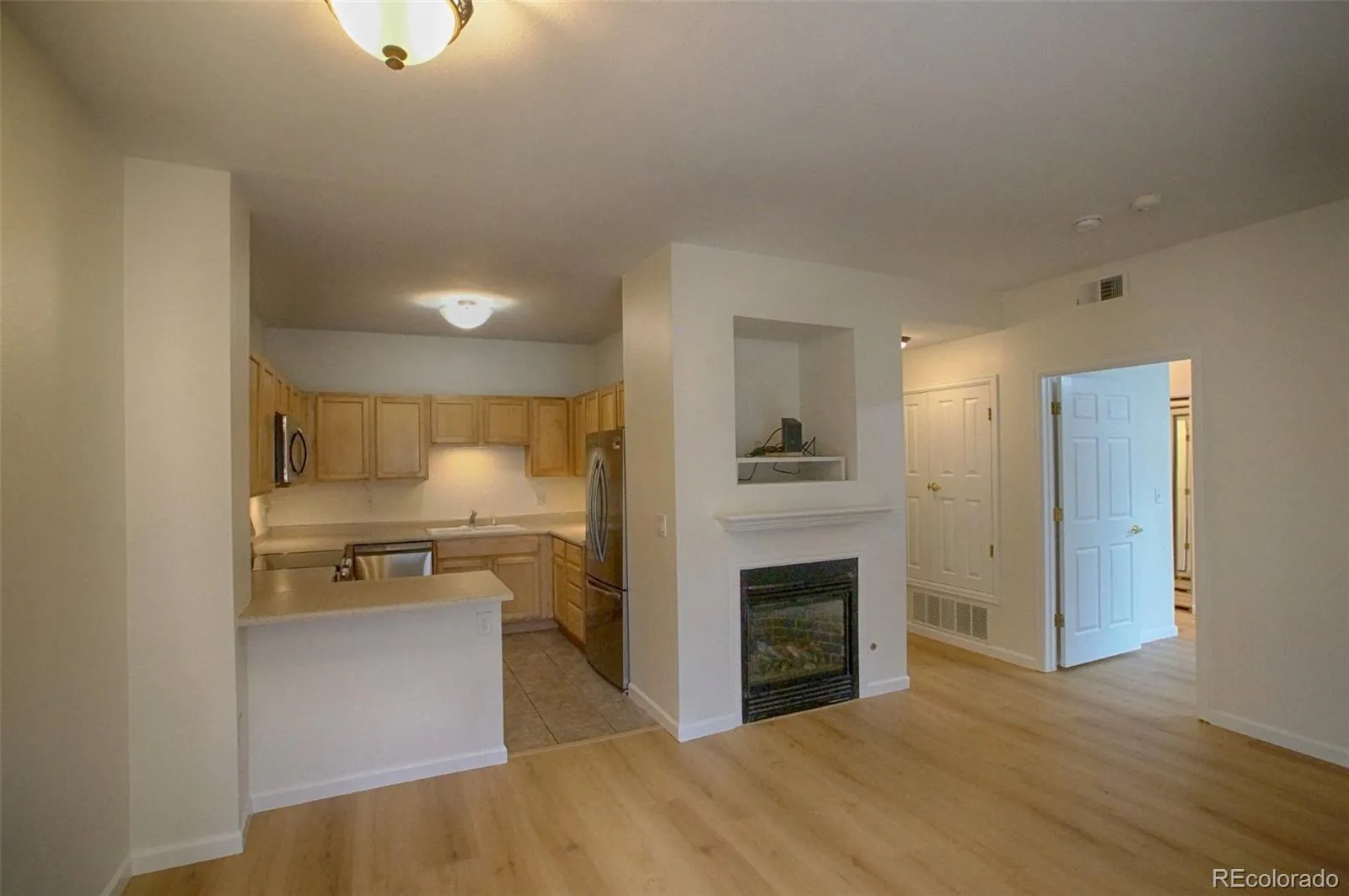 18201 E Greenwood Drive #A Aurora CO 80013 MLS #REC6632491 05062026040910 1600 1