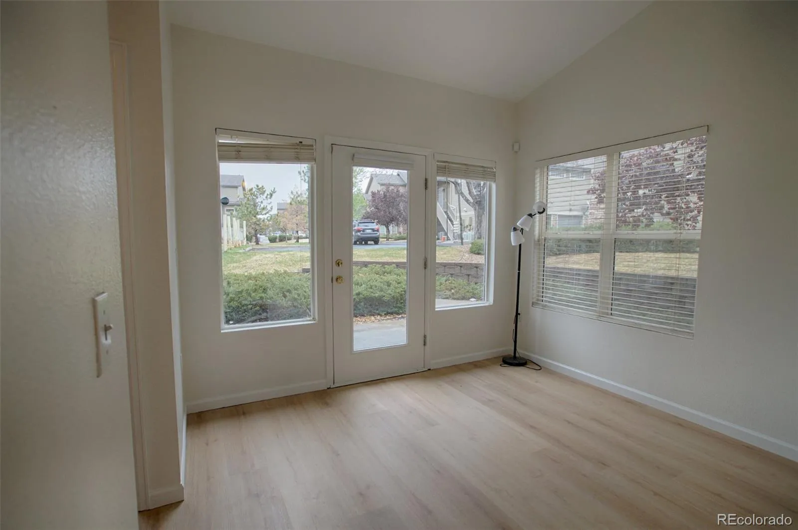 18201 E Greenwood Drive #A Aurora CO 80013 MLS #REC6632491 05062026040910 1600 10
