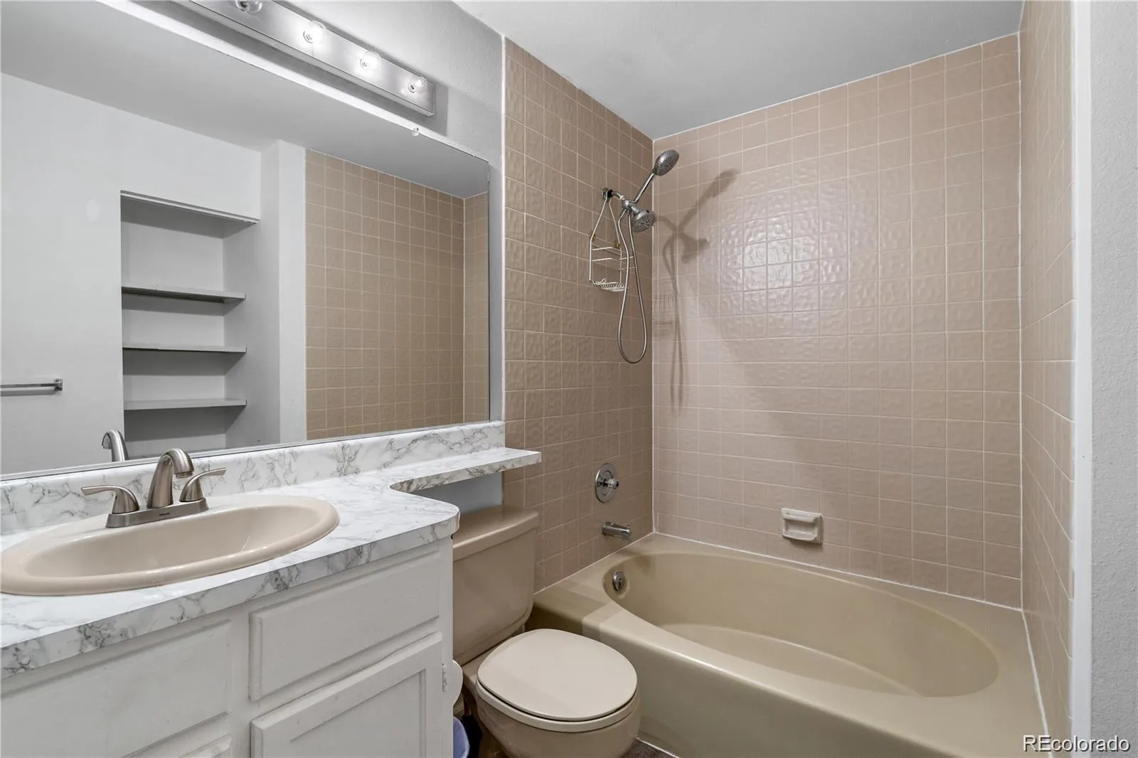 910 S Walden Street #206 Aurora CO 80017 | MLS #REC6632738 07272026182739 1600 8