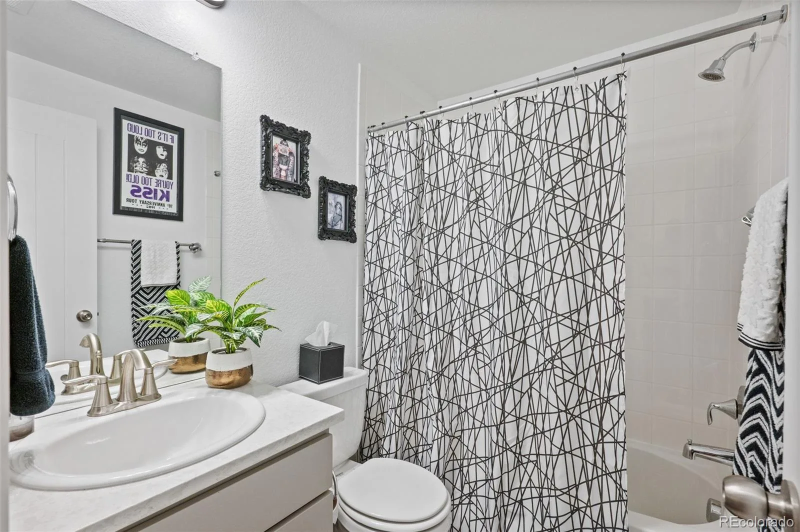 6817 Clay Street Denver CO 80221 | MLS #REC6634152 08202026132332 1600 29
