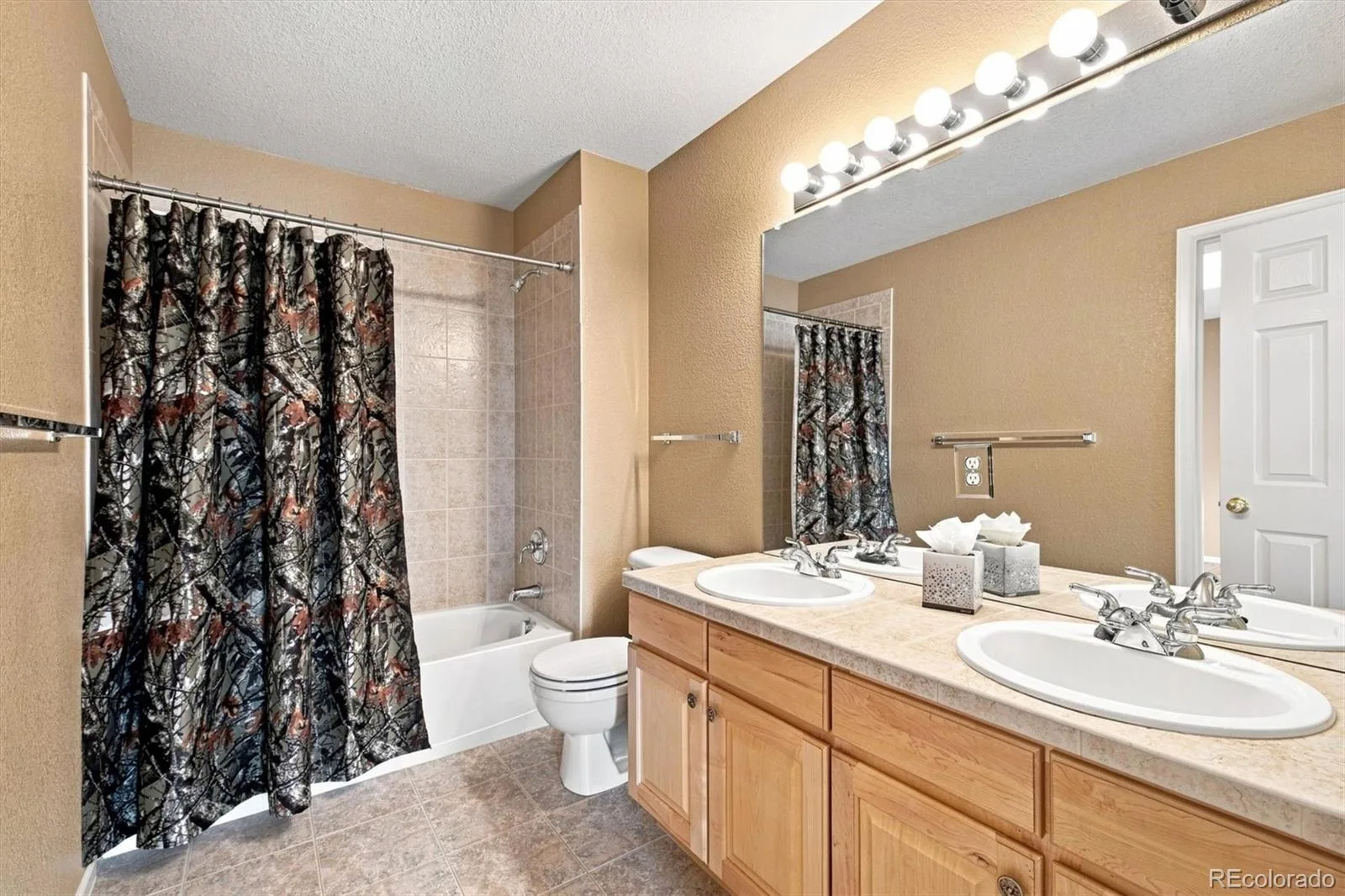 13708 Boulder Point #102 Broomfield CO 80023 | MLS #REC6634509 08272026212737 1600 18