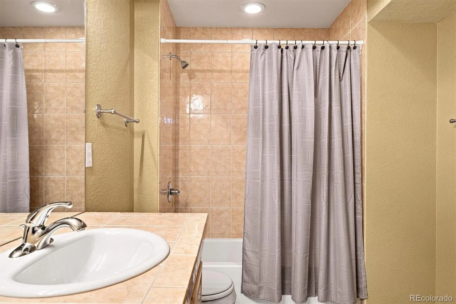 13708 Boulder Point #102 Broomfield CO 80023 | MLS #REC6634509 08272026212737 1600 22