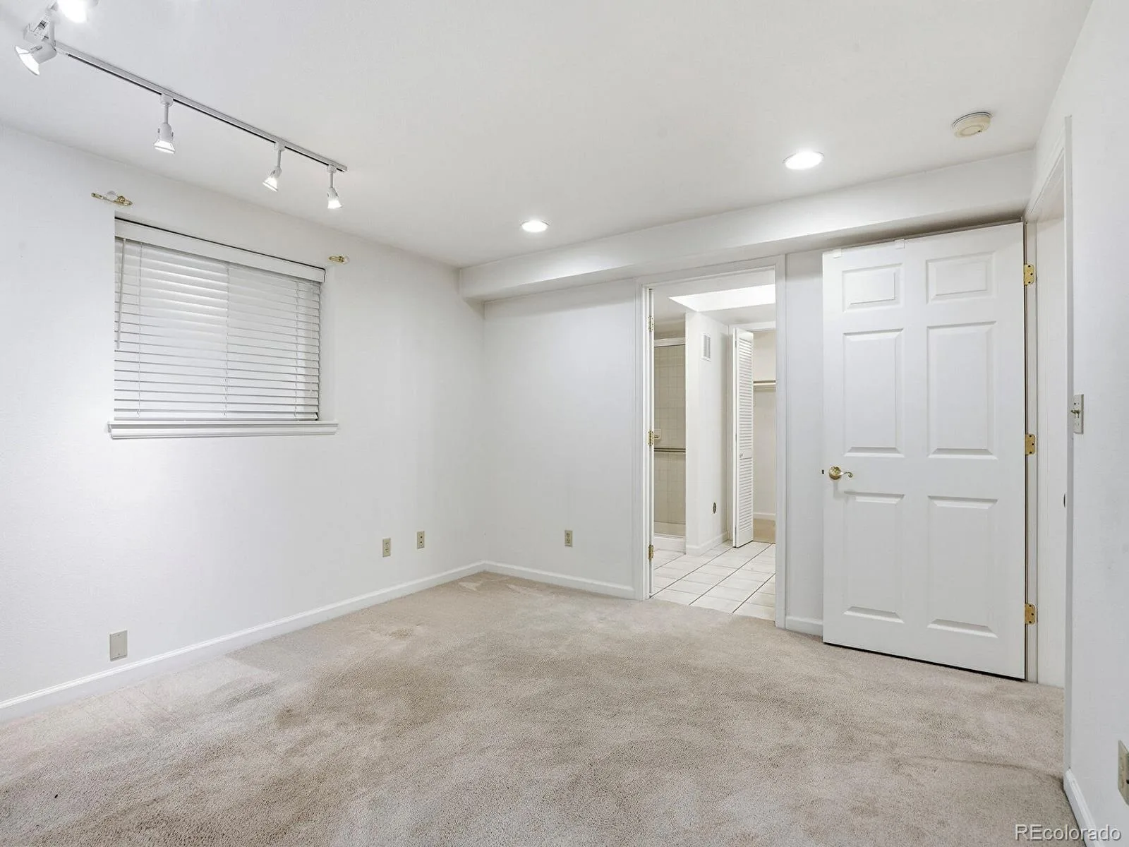 5123 S Iris Way Littleton CO 80123 | MLS #REC6636776 07242026171632 1600 27