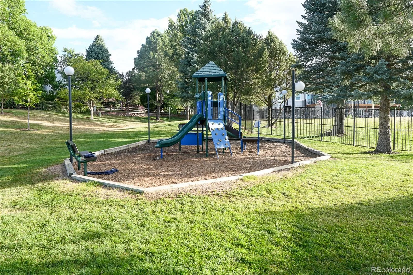 5123 S Iris Way Littleton CO 80123 | MLS #REC6636776 07242026171632 1600 48