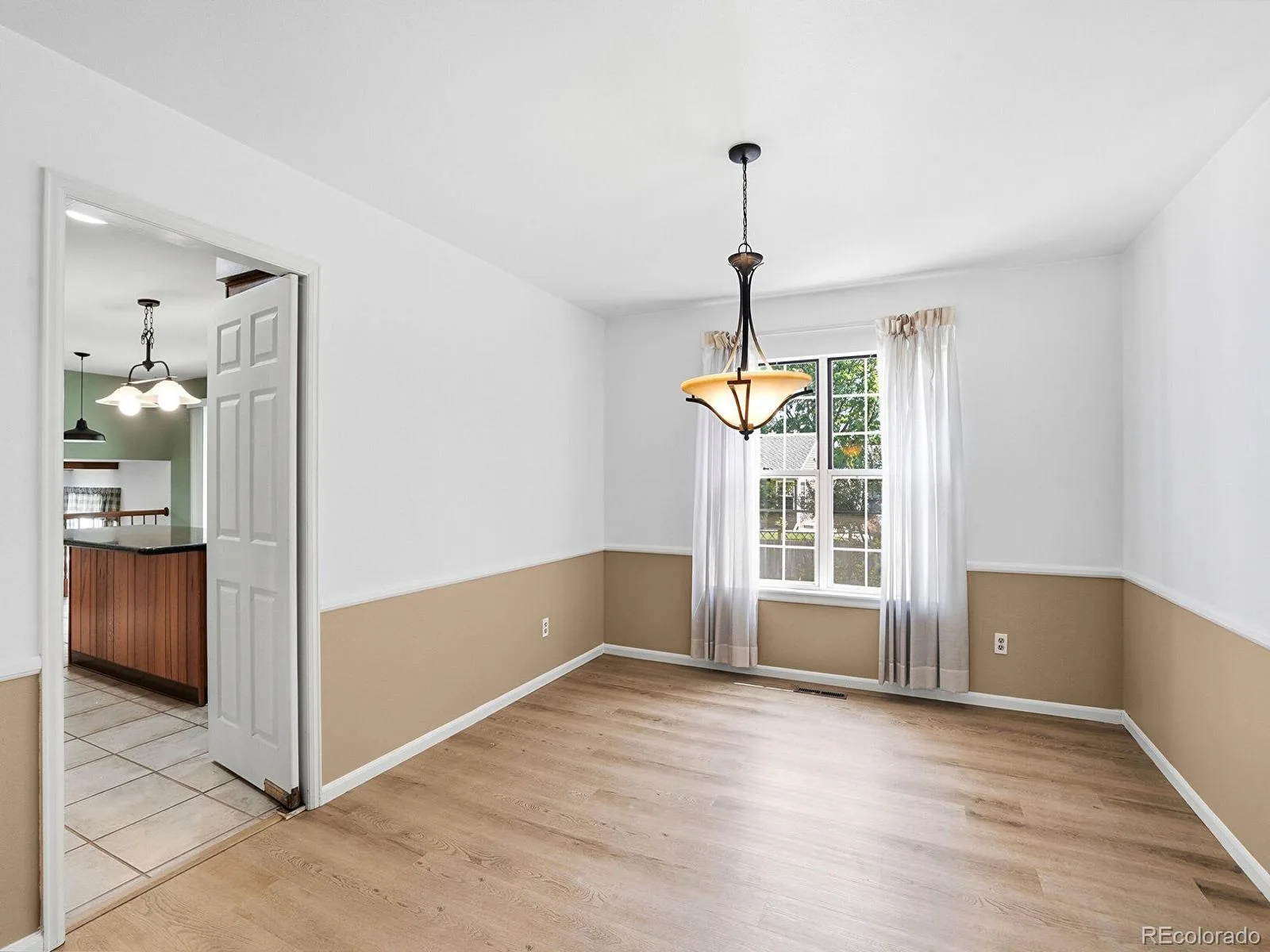 5123 S Iris Way Littleton CO 80123 | MLS #REC6636776 07242026171632 1600 7