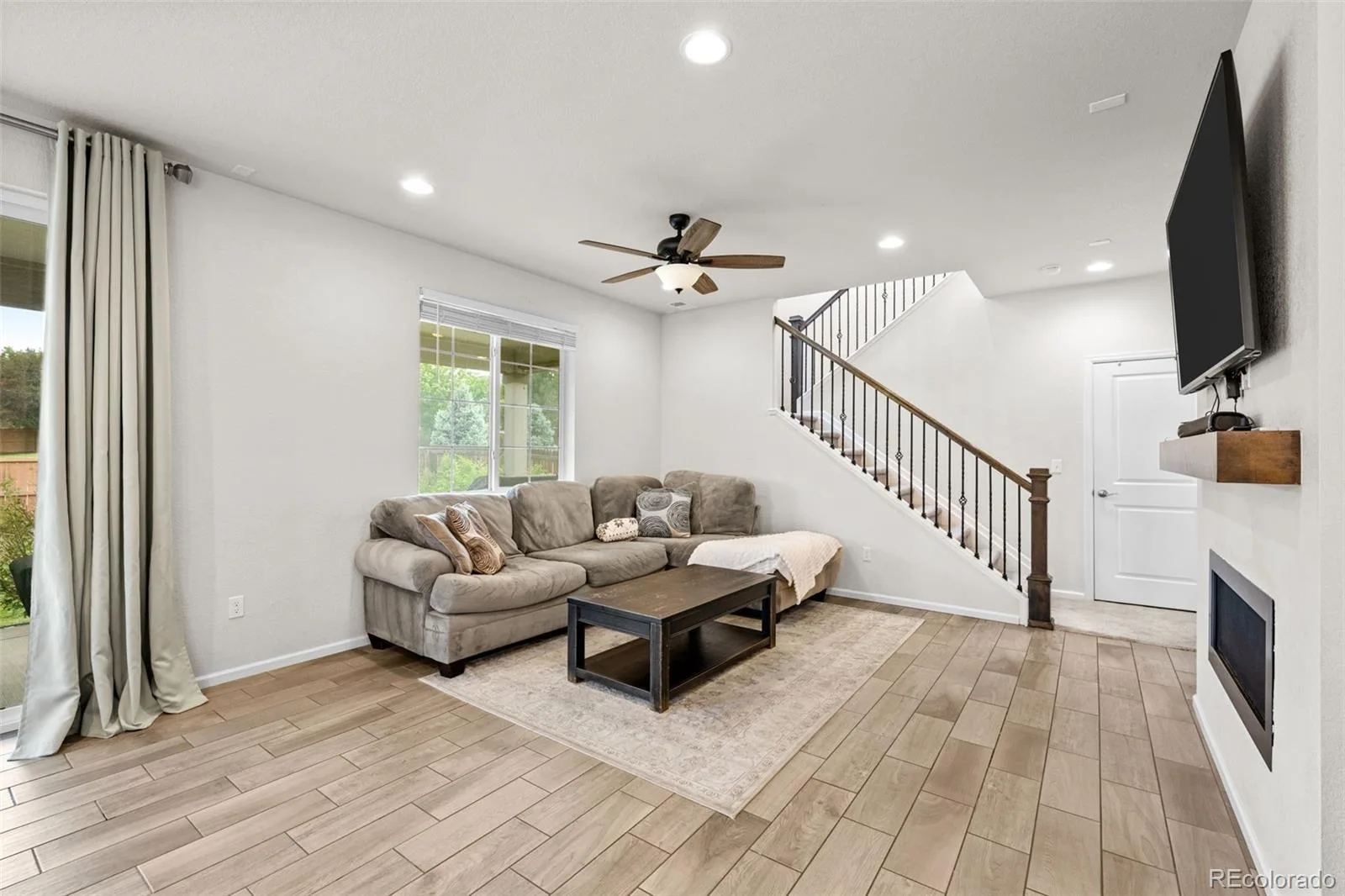 22250 E Mansfield Place Aurora CO 80018 | MLS #REC6638179 08062026170341 1600 11