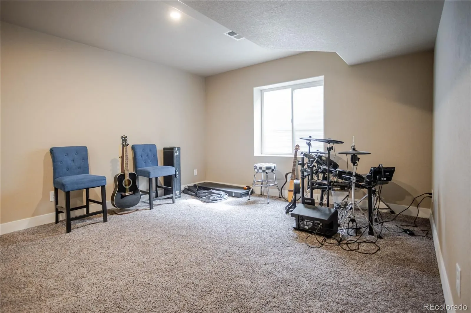 23429 E Briarwood Place Aurora CO 80016 MLS #REC6638200 03162026212739 1600 19