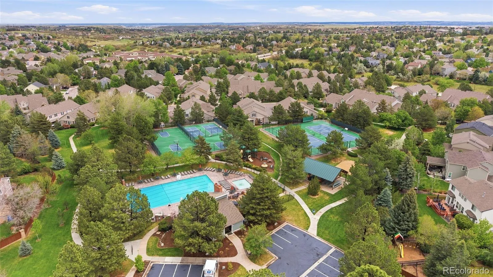7185 Turweston Lane Castle Pines CO 80108 MLS #REC6641633 05202026195048 1600 49