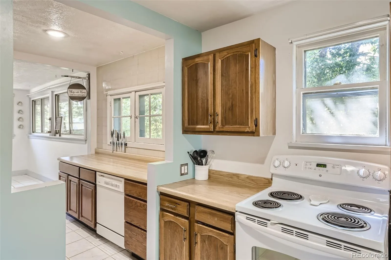 3280 Fenton Street Wheat Ridge CO 80212 MLS #REC6644784 06102026165317 1600 12