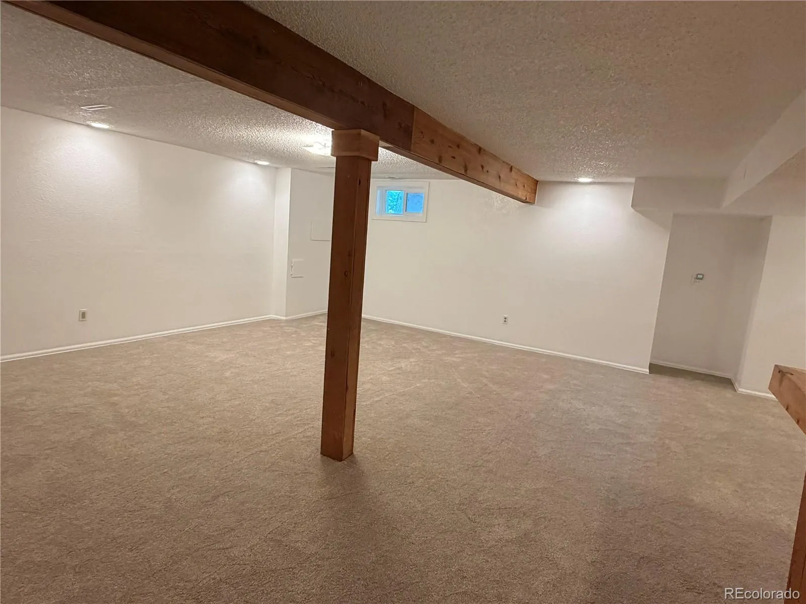 8654 E Eastman Avenue Denver CO 80231 MLS #REC6647301 05212026042129 1600 29