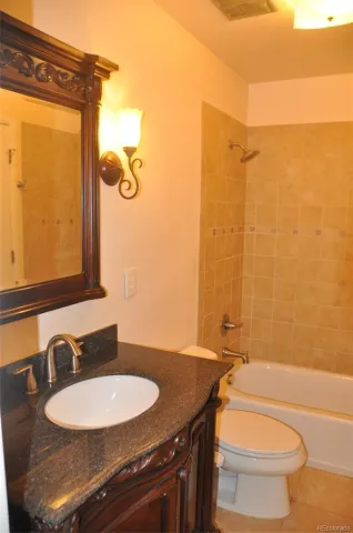 8654 E Eastman Avenue Denver CO 80231 MLS #REC6647301 05212026042129 640 17