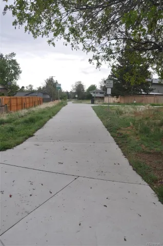 8654 E Eastman Avenue Denver CO 80231 MLS #REC6647301 05212026042129 640 37
