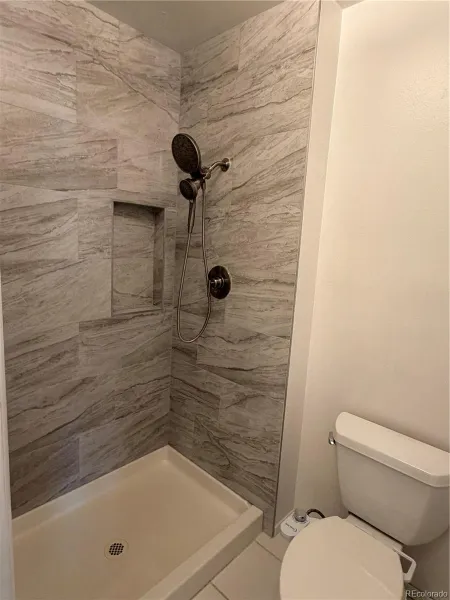 8654 E Eastman Avenue Denver CO 80231 MLS #REC6647301 05212026042129 800 22