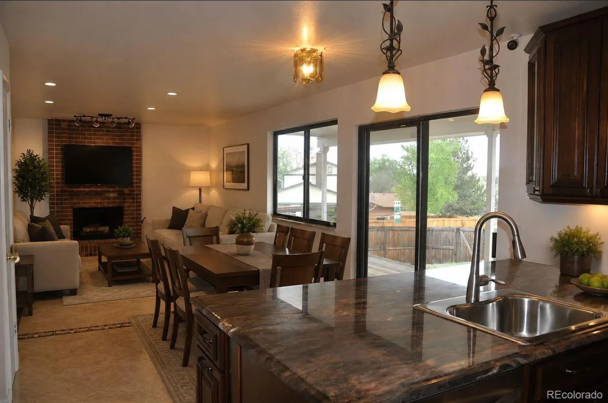 8654 E Eastman Avenue Denver CO 80231 MLS #REC6647301 05302026042159 1200 16