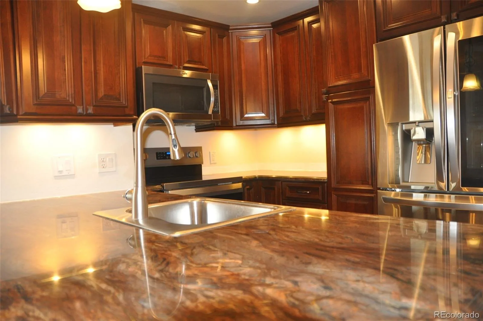 8654 E Eastman Avenue Denver CO 80231 MLS #REC6647301 05302026042159 1600 14