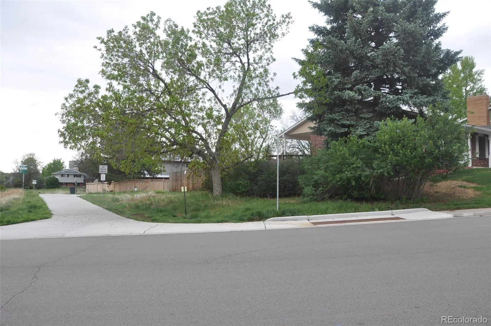 8654 E Eastman Avenue Denver CO 80231 MLS #REC6647301 05302026042159 1600 43