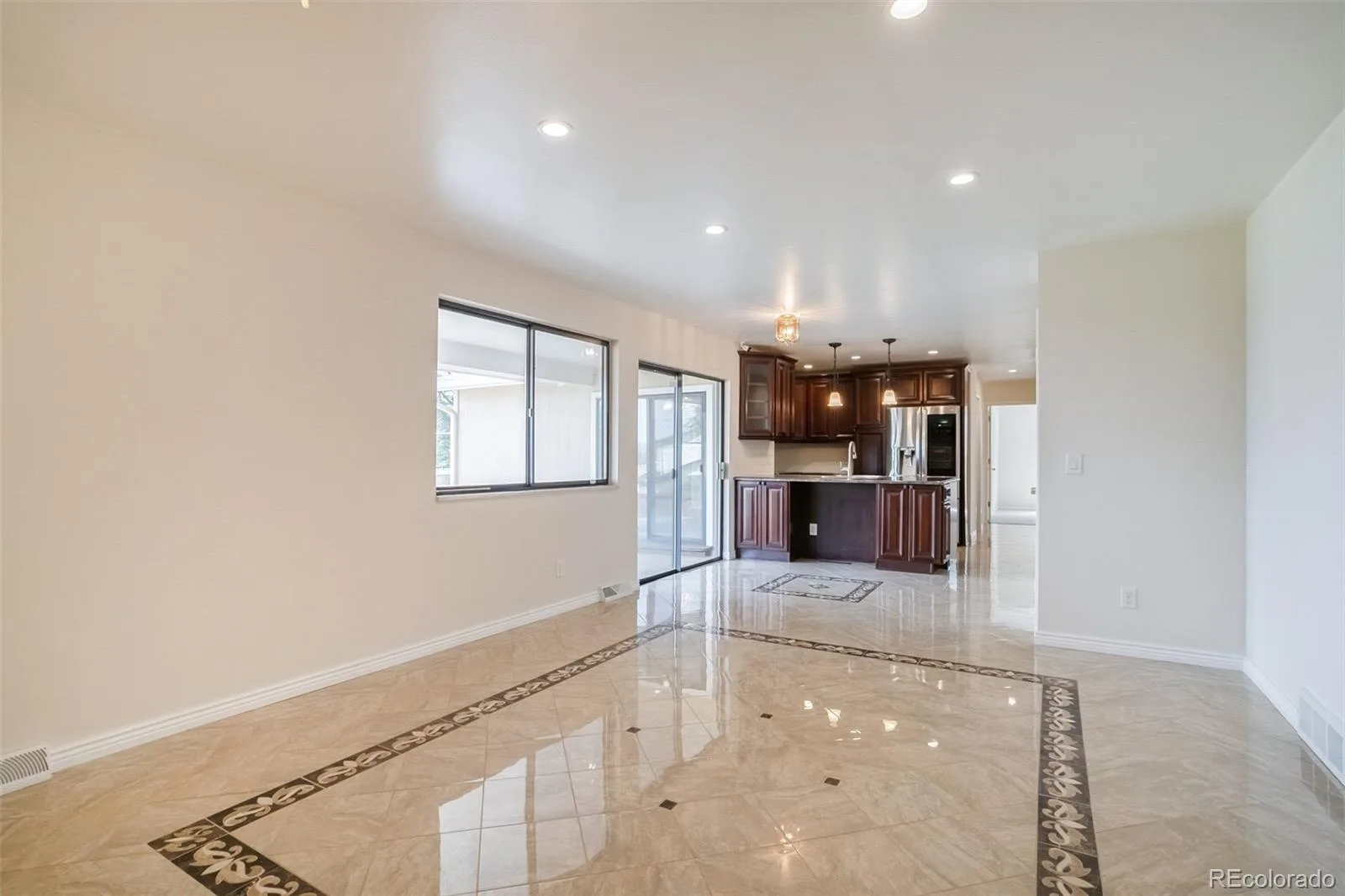 8654 E Eastman Avenue Denver CO 80231 MLS #REC6647301 07032026222830 1600 19