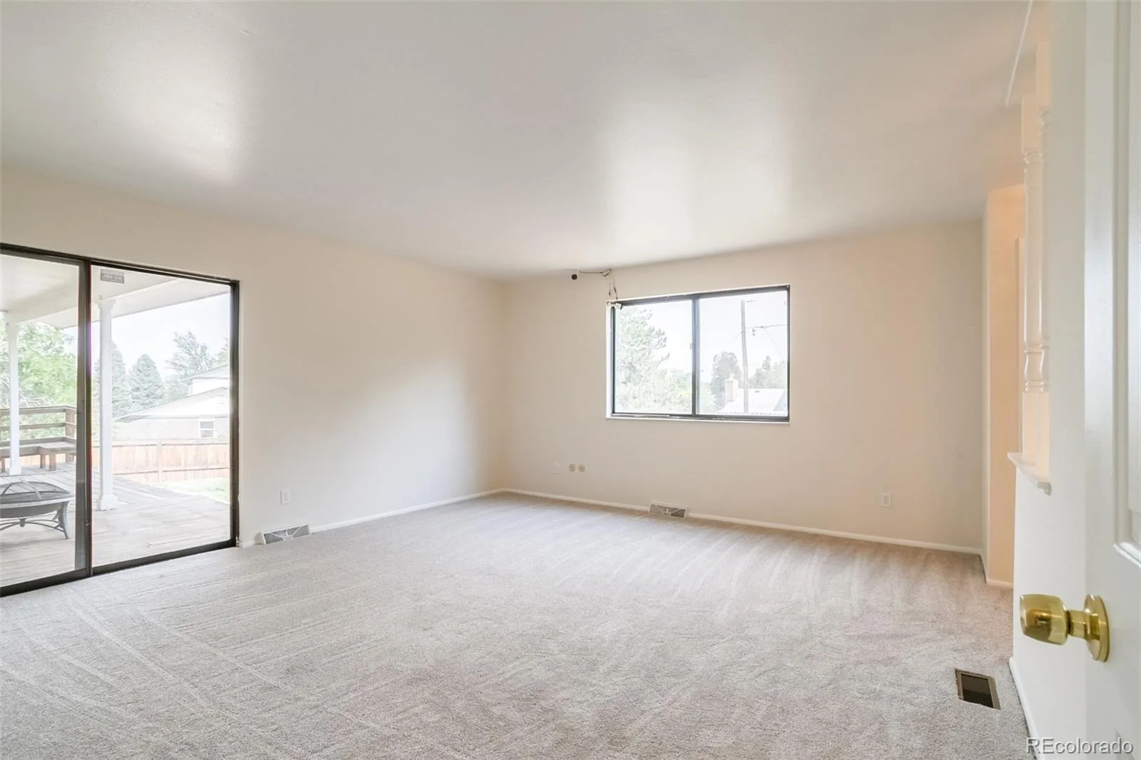 8654 E Eastman Avenue Denver CO 80231 MLS #REC6647301 07032026222830 1600 24