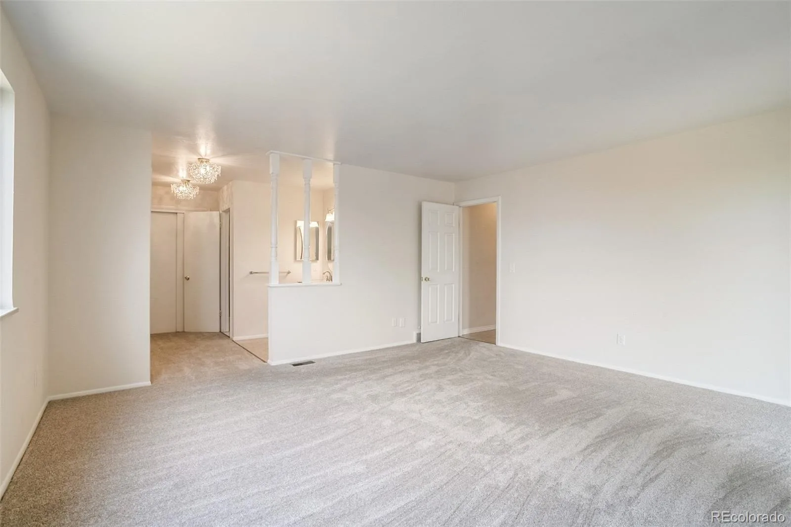 8654 E Eastman Avenue Denver CO 80231 MLS #REC6647301 07032026222830 1600 25