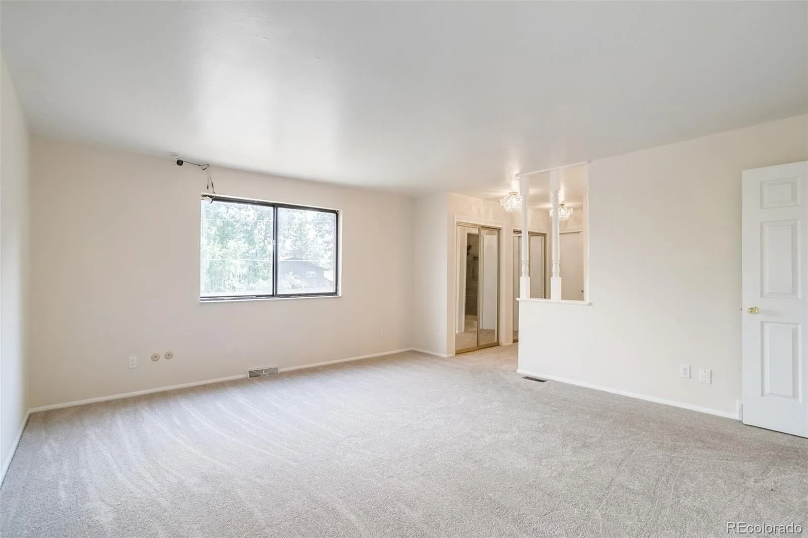 8654 E Eastman Avenue Denver CO 80231 MLS #REC6647301 07032026222830 1600 26
