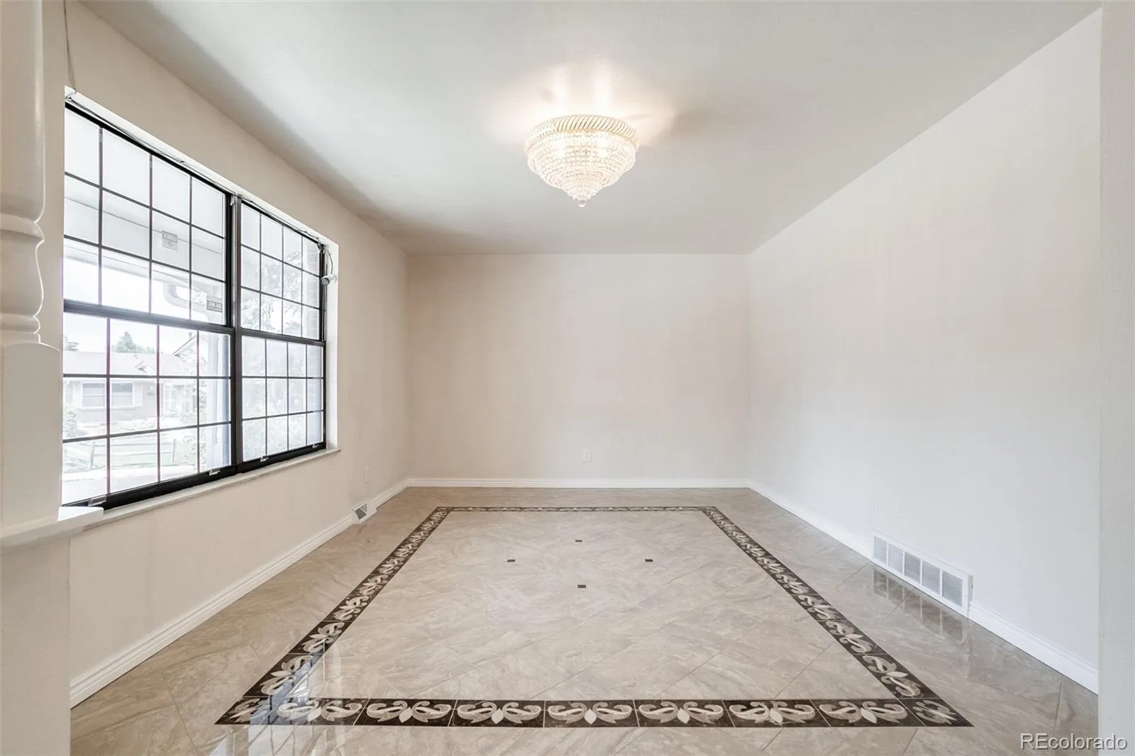 8654 E Eastman Avenue Denver CO 80231 MLS #REC6647301 07032026222830 1600 3