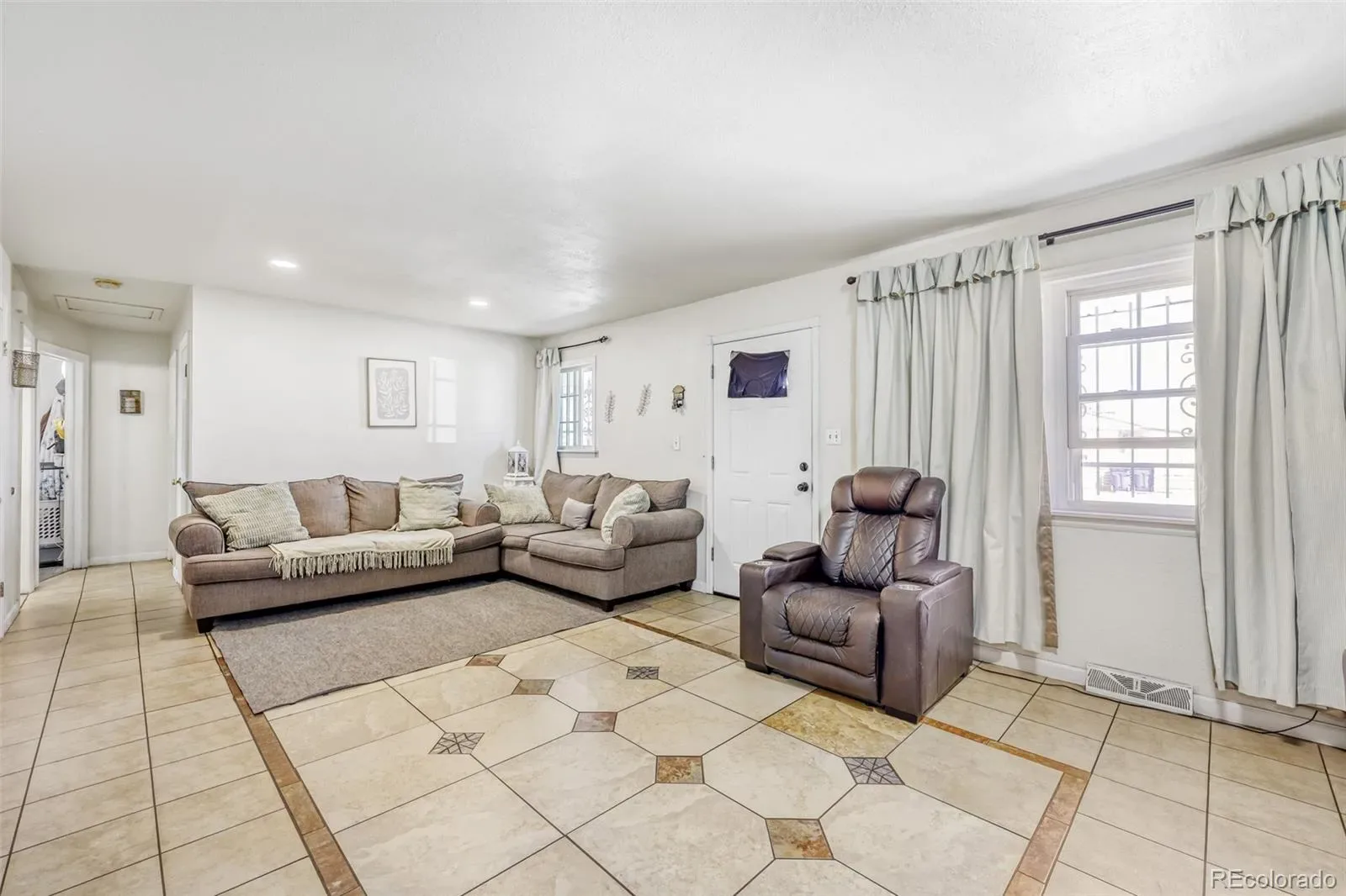 7391 Bronco Road Denver CO 80221 | MLS #REC6648701 03272026231355 1600 1