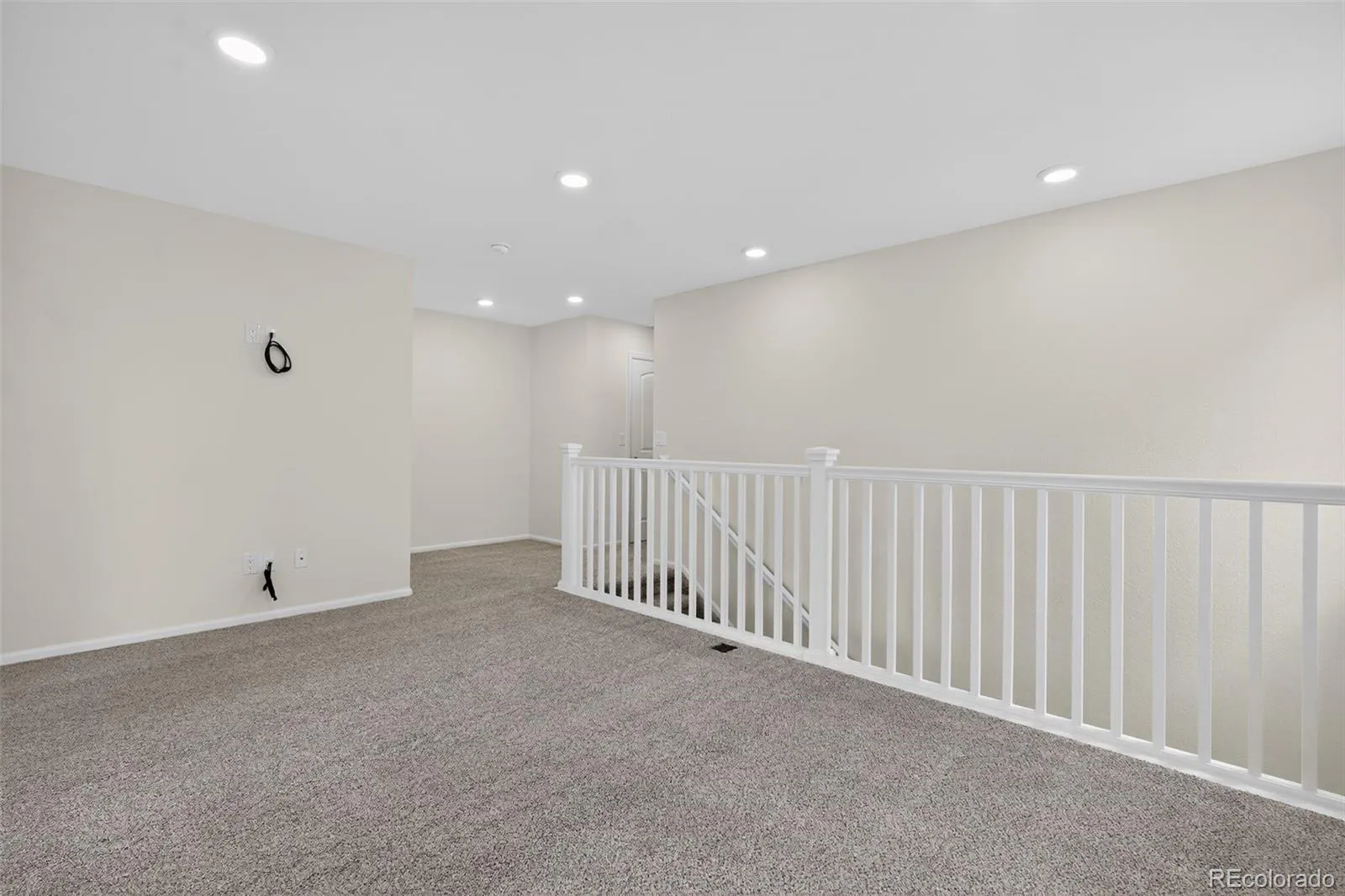 6050 N Netherland Court Aurora CO 80019 | MLS #REC6648829 05032026211843 1600 11