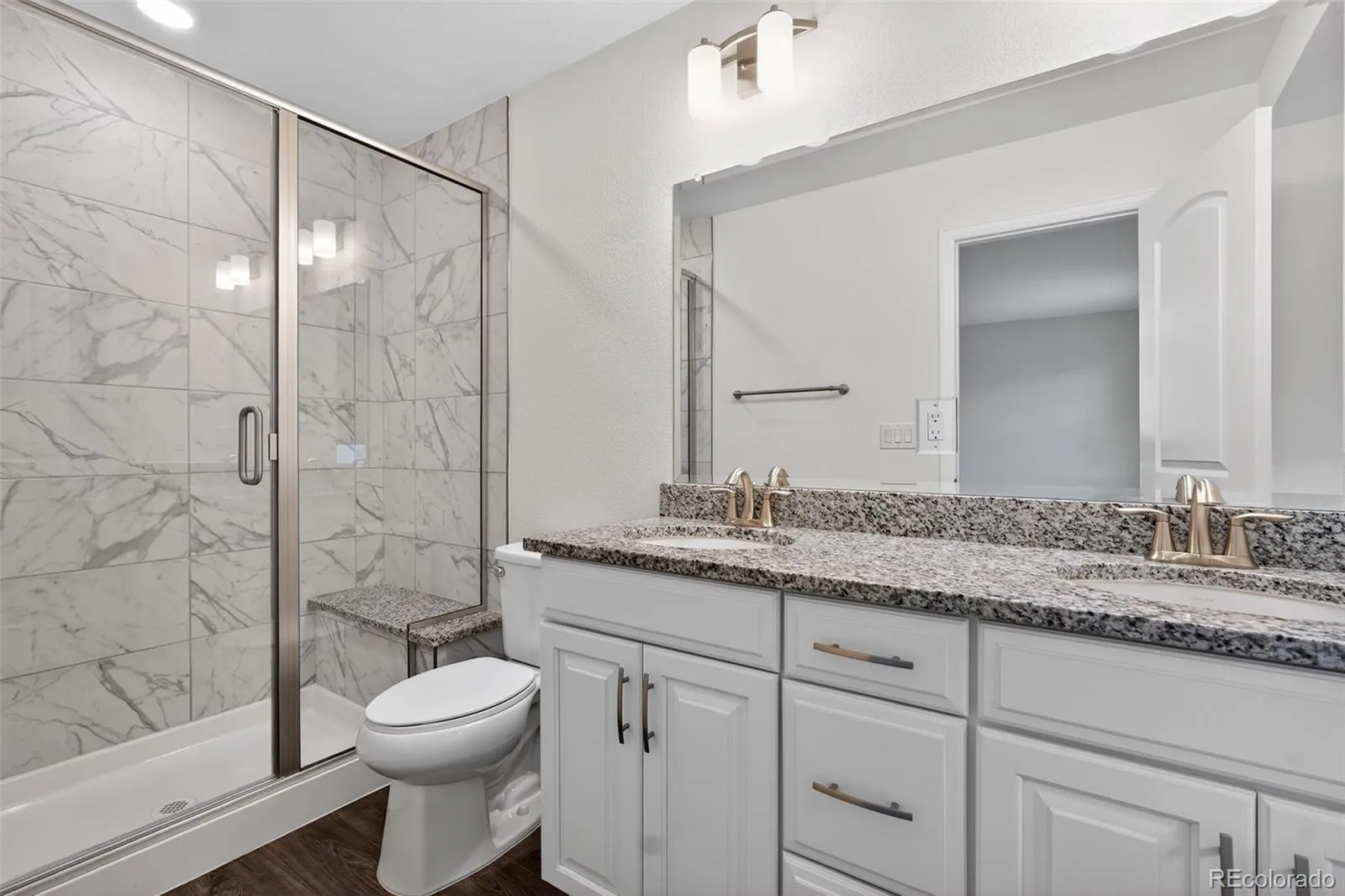 6050 N Netherland Court Aurora CO 80019 | MLS #REC6648829 05032026211843 1600 22