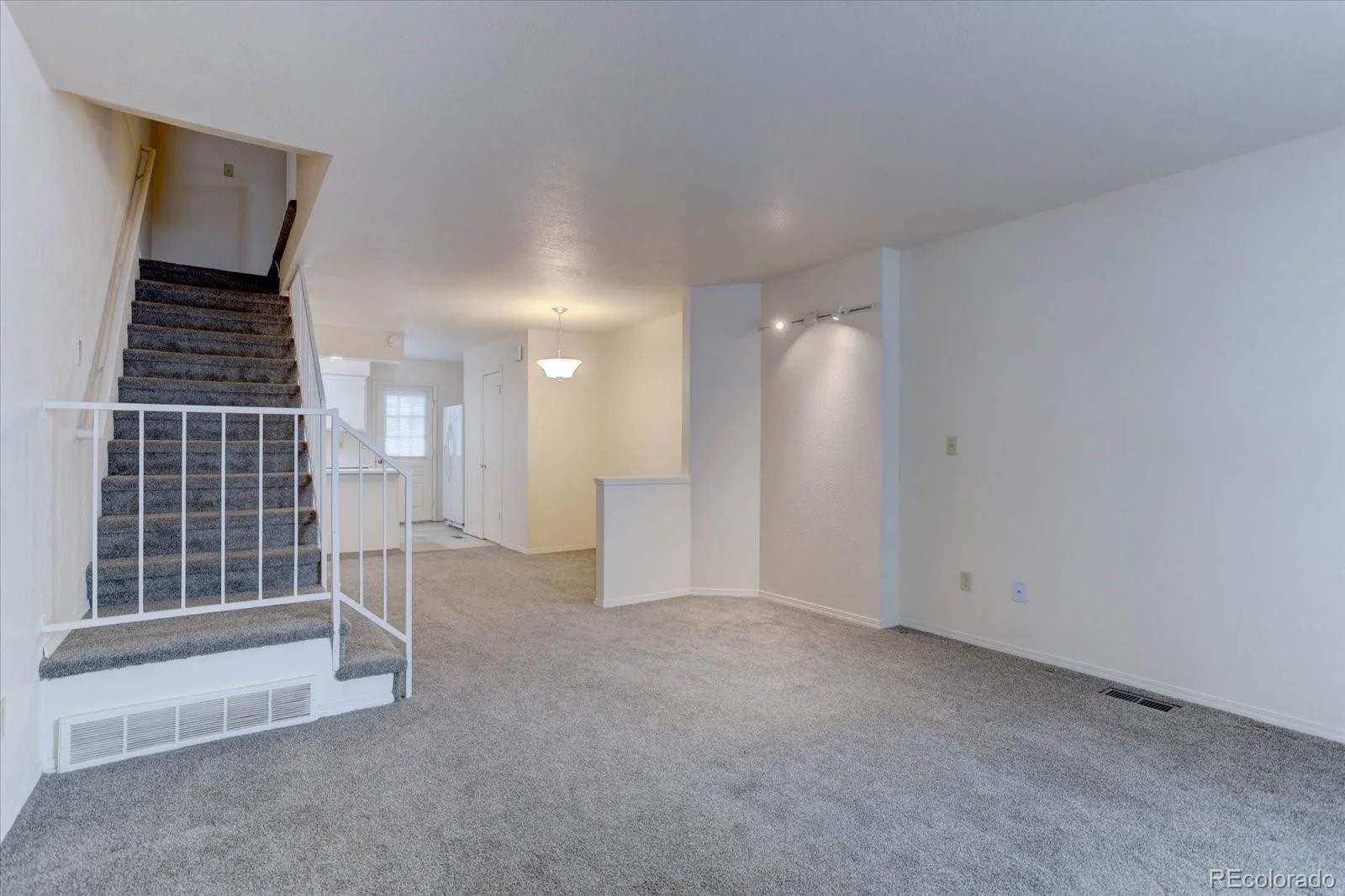 19842 Summerset Lane Parker CO 80138 | MLS #REC6651118 06032026184148 1600 3