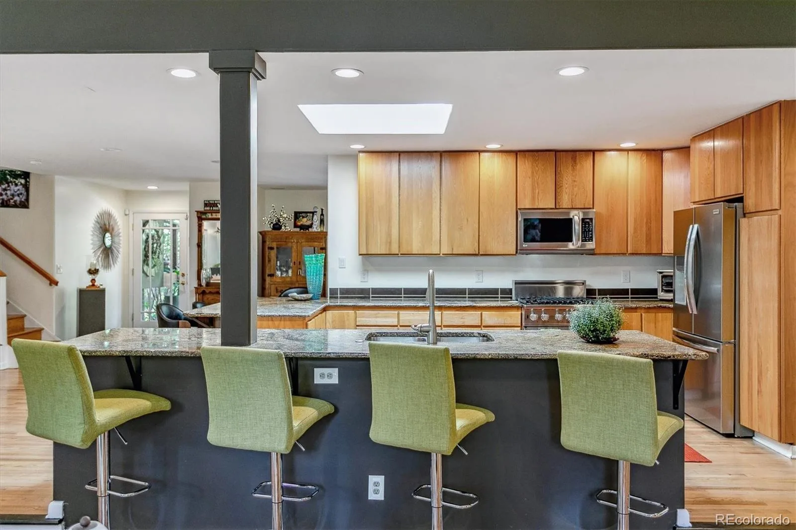 9041 E Jewell Circle Denver CO 80231 | MLS #REC6658564 08242026202250 1600 10