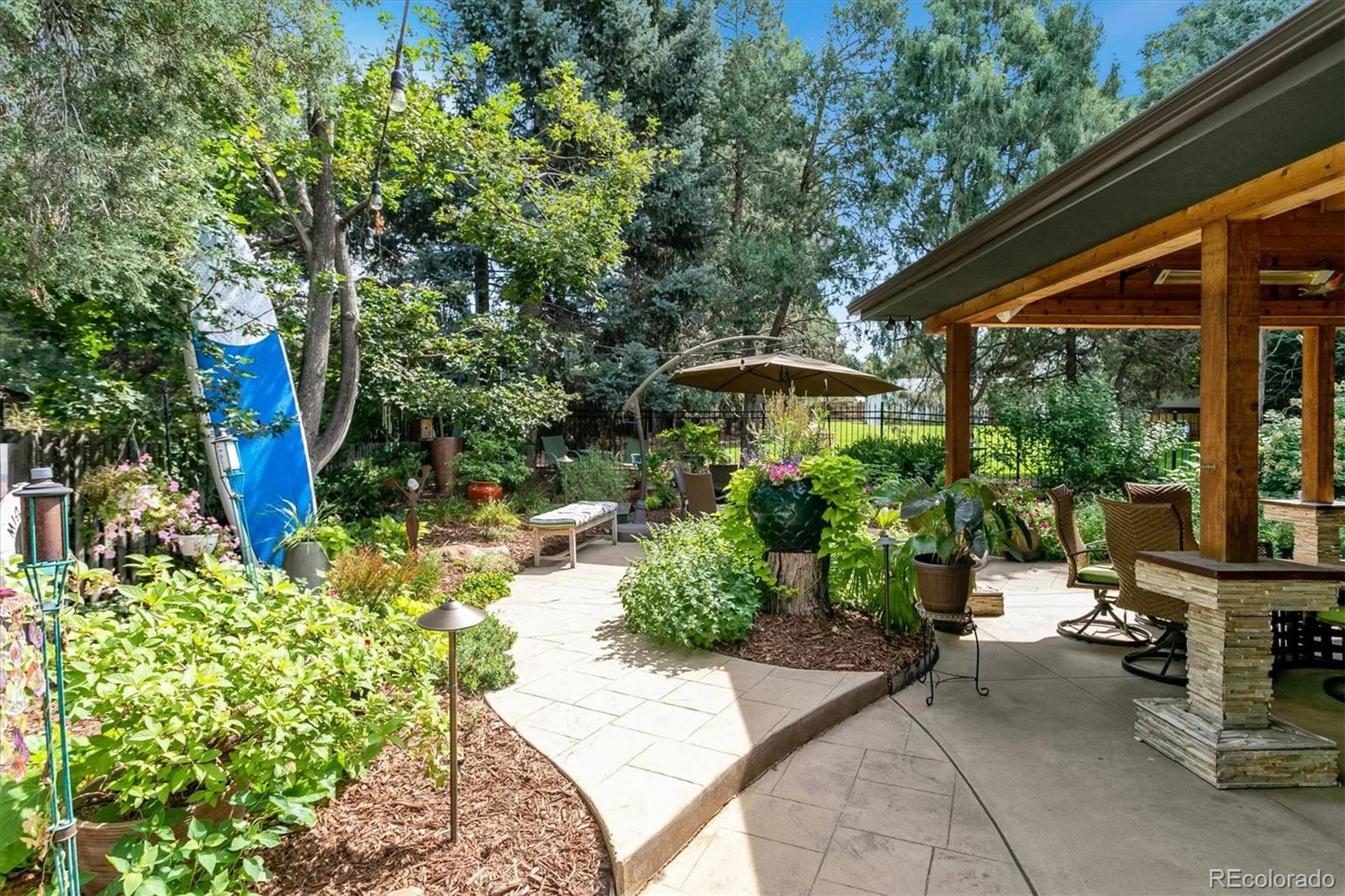 9041 E Jewell Circle Denver CO 80231 | MLS #REC6658564 08242026202250 1600 37
