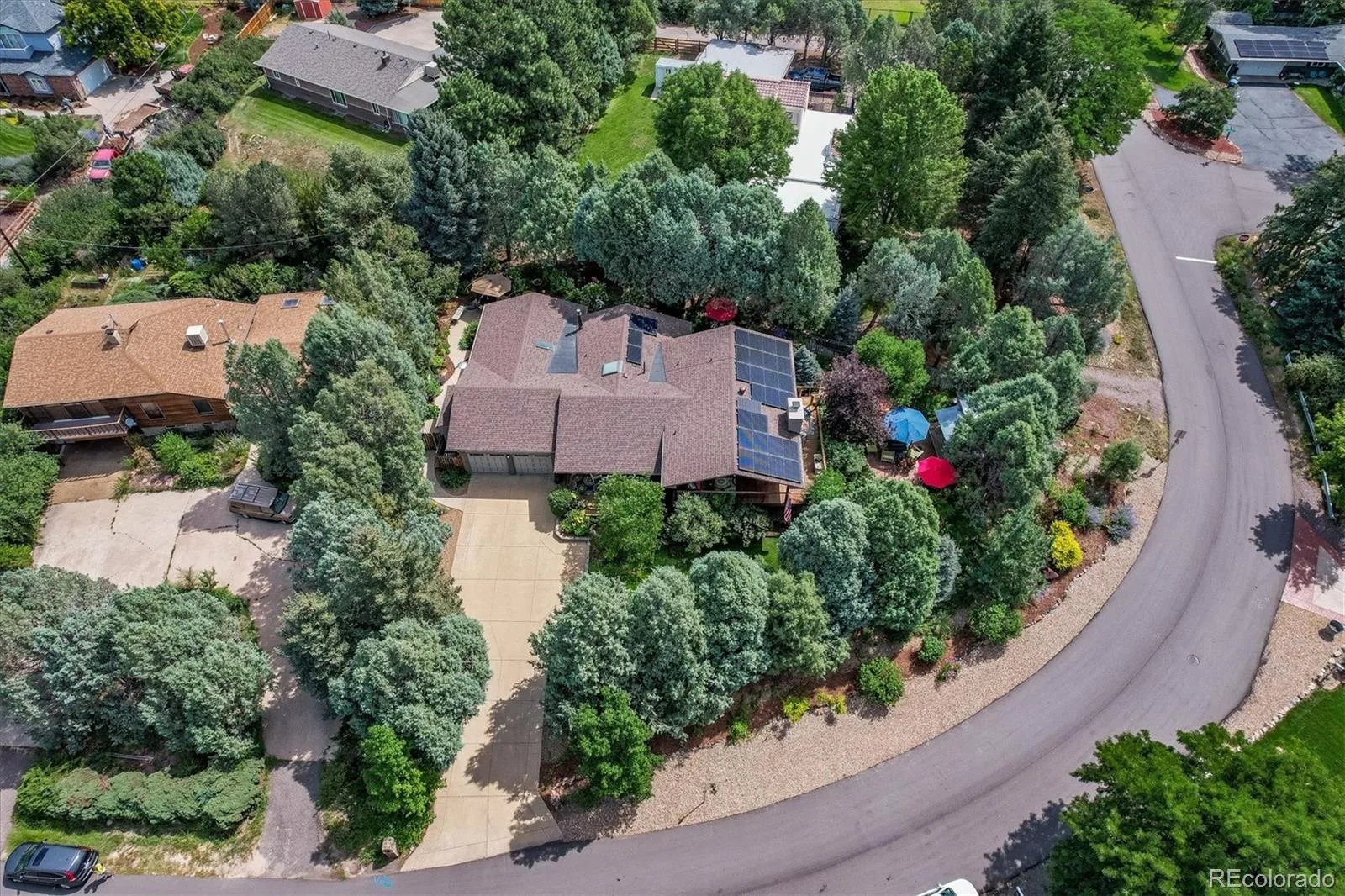9041 E Jewell Circle Denver CO 80231 | MLS #REC6658564 08242026202250 1600 48