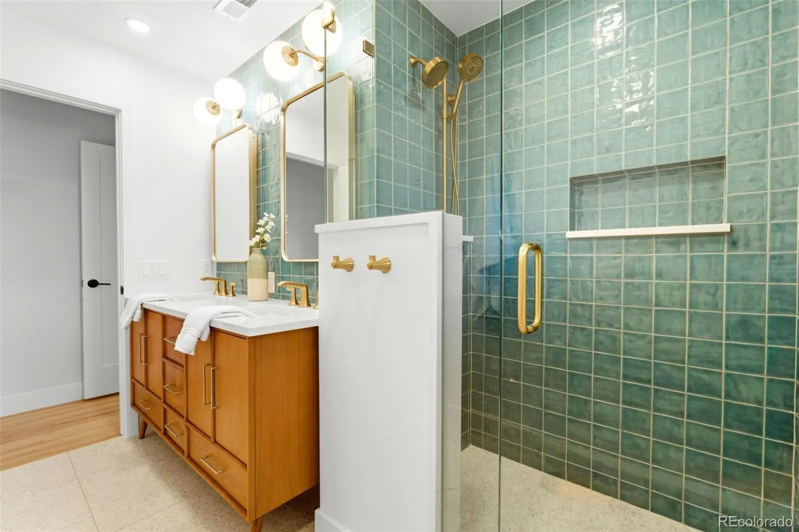 613 S Oneida Way Denver CO 80224 MLS #REC6658866 05022026162241 1600 27