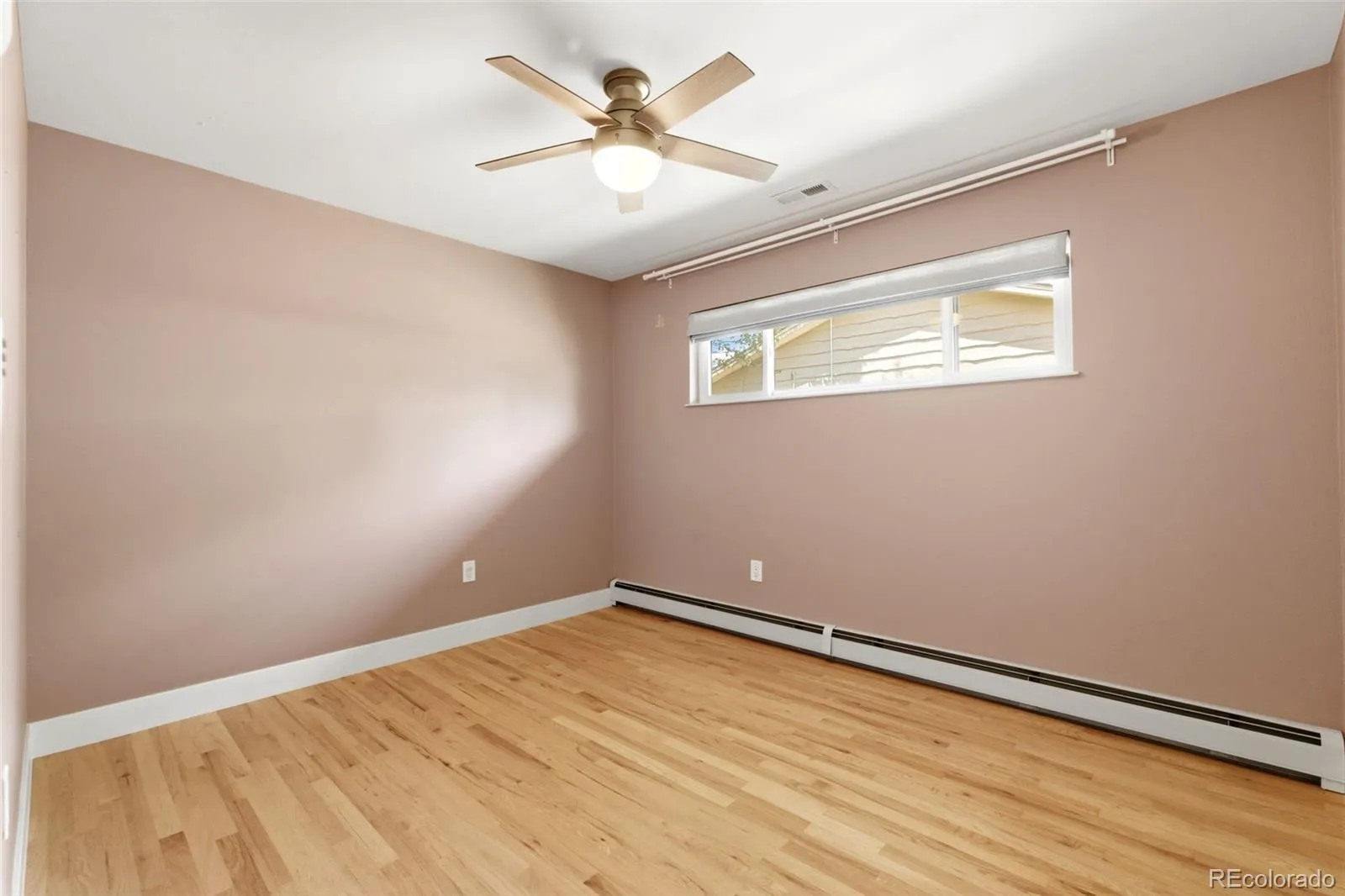 613 S Oneida Way Denver CO 80224 MLS #REC6658866 05022026162241 1600 29