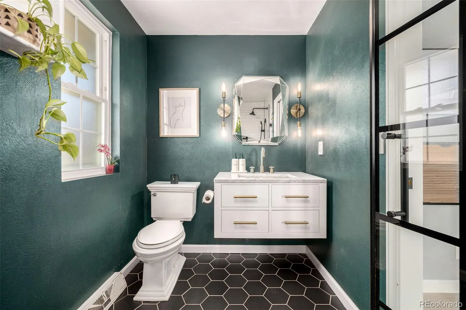 04072026032442 1600 21