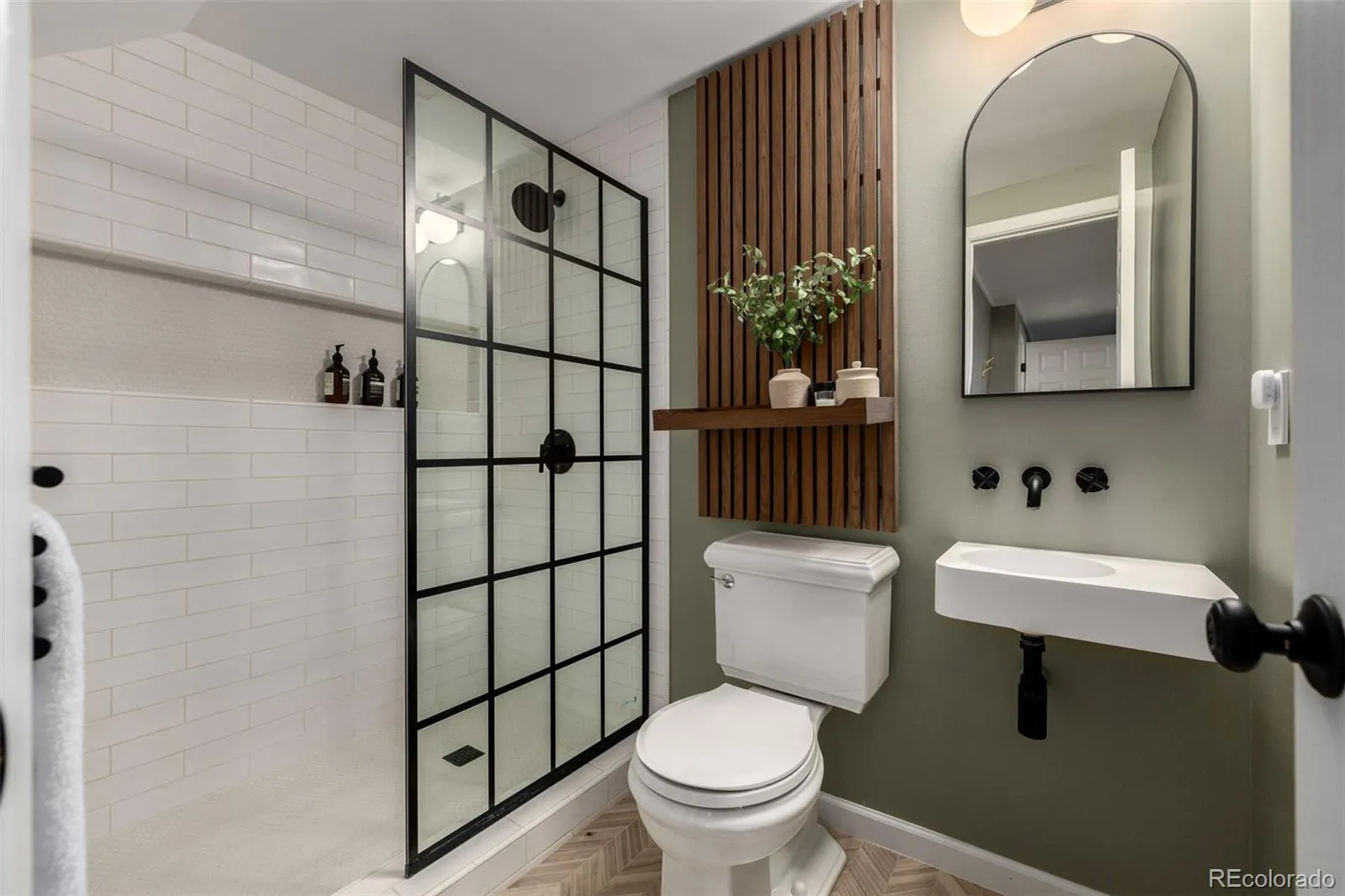 04072026032442 1600 30