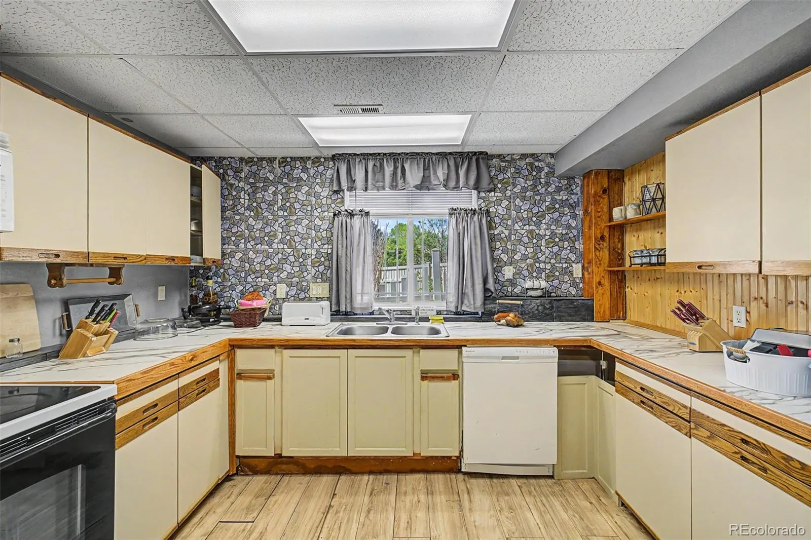 5046 Rangeview Avenue Longmont CO 80504 | MLS #REC6661954 04272026173727 1600 24