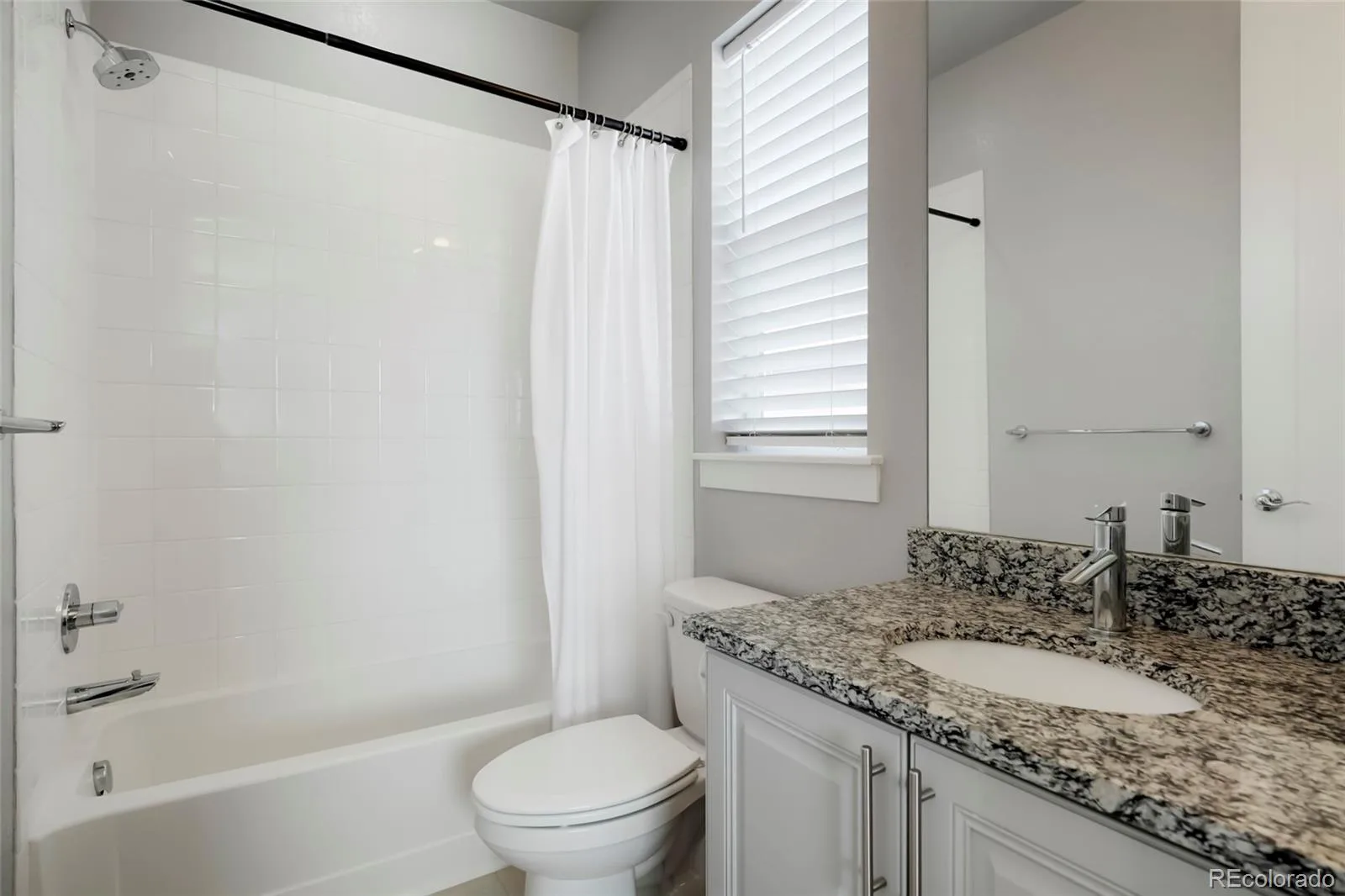 8187 S Little River Way Aurora CO 80016 MLS #REC6667304 07102026172117 1600 26