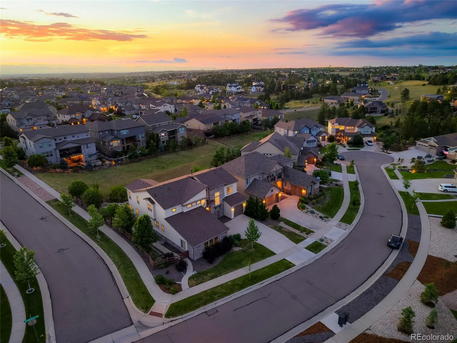 8187 S Little River Way Aurora CO 80016 MLS #REC6667304 07102026172117 1600 37