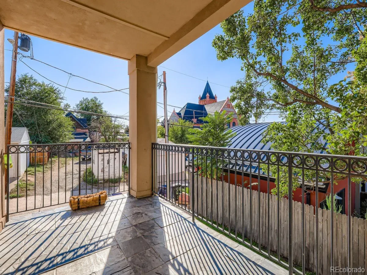 03312026040610 1200 8