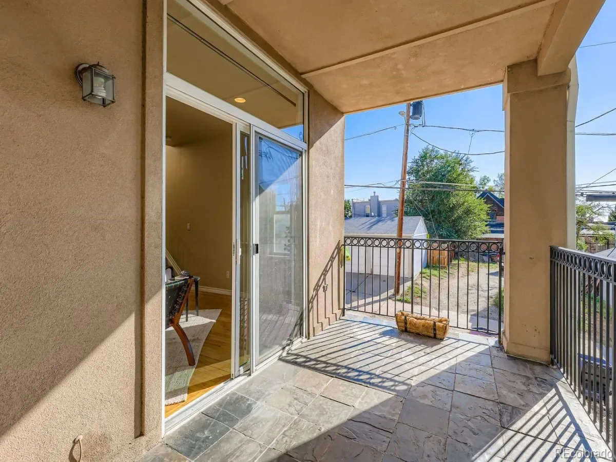 03312026040610 1200 9